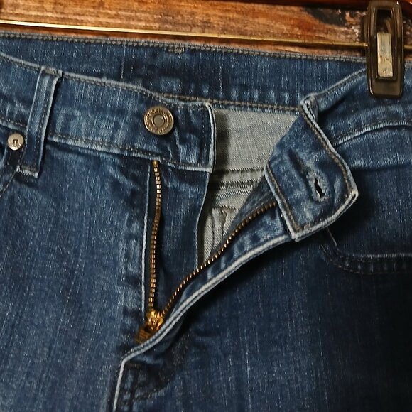 Levis Jeans Size 8 Boot Cut Mid Rise Studded Pockets Blue Denim Stretch - Picture 6 of 9